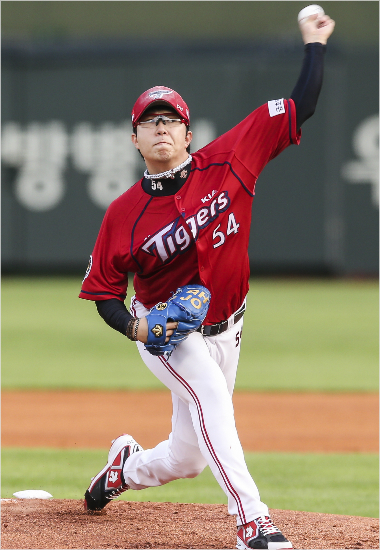 19일롯데와원정에서역투를펼치고있는KIA에이스양현종.(자료사진=KIA)