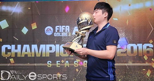 피파온라인3 챔피언십 2016 시즌1 우승자 김승섭.