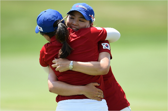 대만조를잡은김세영과유소연.(사진=LPGA제공)
