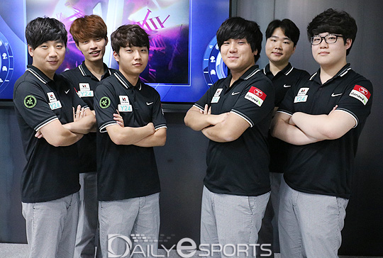 롤챔스 서머에서 포스트 시즌 진출을 확정지은 kt 롤스터.