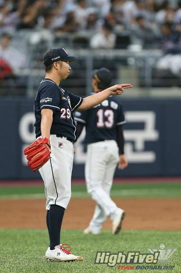 '10승은다음기회에…'두산베어스의투수유희관이27일고척스카이돔에서열린'2016타이어뱅크KBO리그'넥센전에선발로나섰지만3이닝10피안타7실점으로무너졌다.(사진=두산베어스제공)