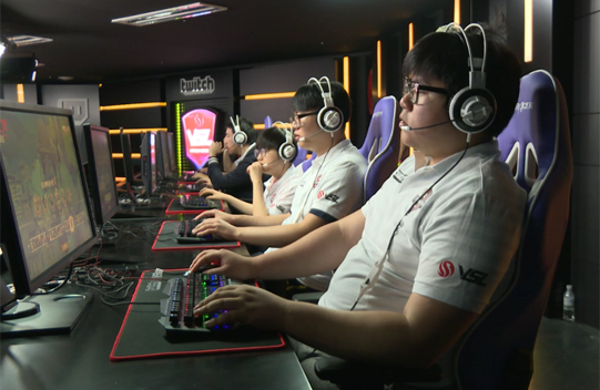 어렵게 NS 맥스를 제치고 8강에 합류한 이스케이프.