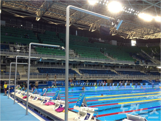 브라질리우데자네이루아쿠아틱스타디움에설치된카메라.초당100장을촬영하는이카메라는정확한판정을내리기위해마련됐다(사진=노컷뉴스)