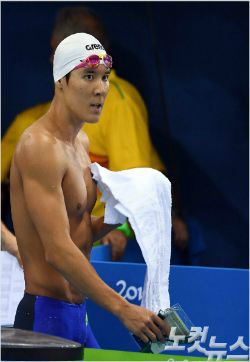 힘겹게리우올림픽출전권을얻은박태환은주종목인자유형400m에이어200m에서도결선진출이좌절됐다.(사진=올림픽사진공동취재단)