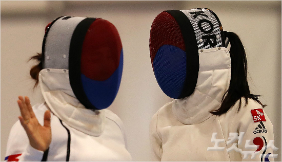 여자펜싱국가대표팀이1일오전(현지시간)브라질바하올림픽파크펜싱연습장에서훈련을하고있다.올림픽사진공동취재단