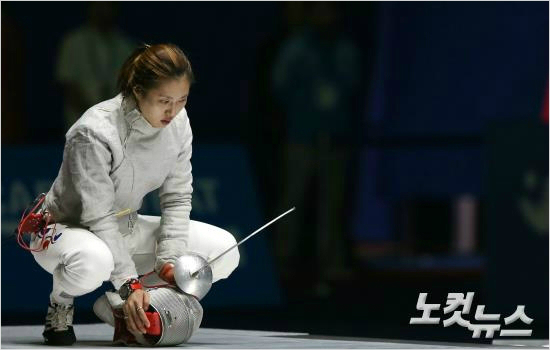 리우올리픽여자펜싱사브르개인전종목에서홀로16강에오른김지연선수/올림픽사진공동취재단