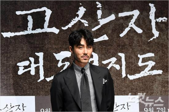 배우차승원이9일오전서울CGV압구정에서열린영화'고산자,대동여지도'제작발표회에서포즈를취하고있다.(사진=박종민기자)