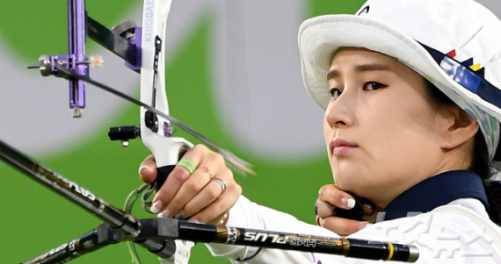 한국여자양궁대표팀의기보배가'2016리우올림픽'양궁여자개인전준결승진출에성공했다.(올림픽사진공동취재단)