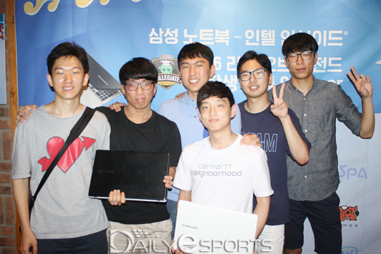 연세대학교 '아니우리서폿뭐함?'팀.