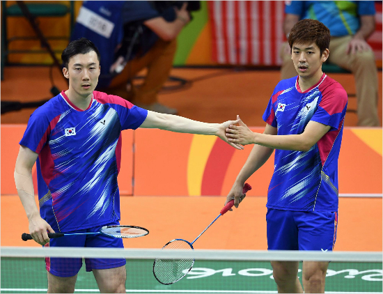 배드민턴남자복식대표팀의이용대(오른쪽)와유연성(올림픽사진공동취재단)