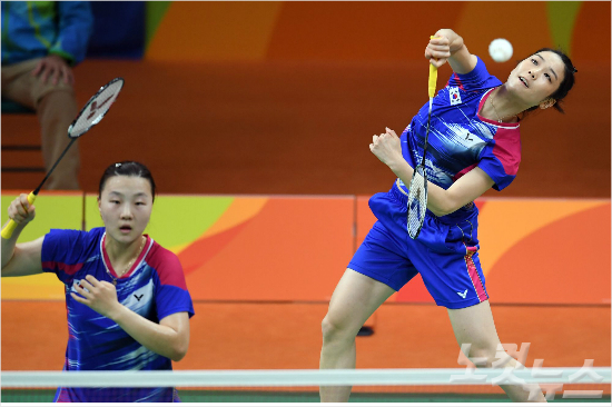 16일(한국시각)오후열리는배드민턴여자복식준결승전에서세계랭킹1위일본선수들과맞붙게된정경은-신승찬선수(올림픽사진공동취재단).