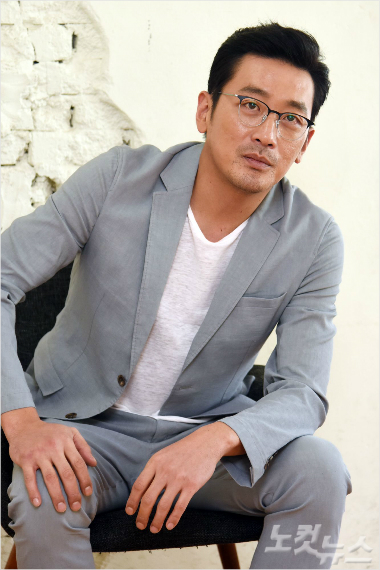 영화'터널'에서자동차영업대리점직원김정수역을맡아열연한배우하정우.(사진=윤창원기자/자료사진)