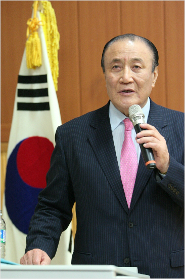 대한민국배구협회는리우올림픽이한창이던지난9일회장선거를열고서병문한국주물공업협동조합이사장을제38대협회장으로선출했다.(사진=대한민국배구협회)