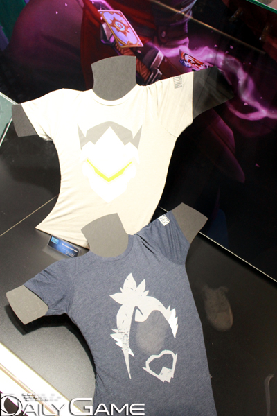 친구와 이걸 입고 나란히 돌아다녀보자. 뒷통수가 따끔