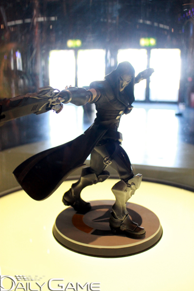 '죽어! 죽어! 죽어! 죽어!'가 들리는 듯.