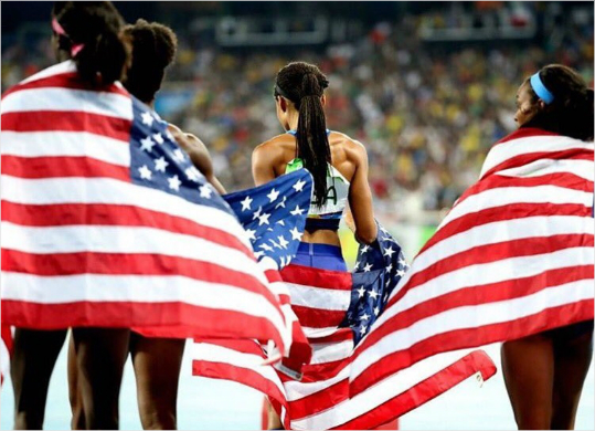400m계주금메달을딴미국여자대표팀.(사진=앨리슨펠릭스트위터)