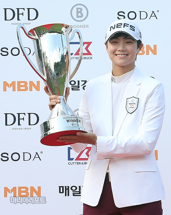 [포토] 박성현, '2연속 와이어 투 와이어 우승으로 시즌 6승'