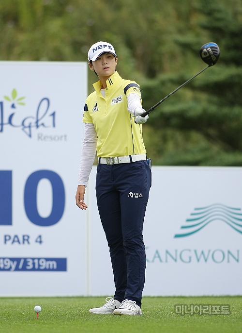1라운드10번홀티샷을준비하는박성현.정선=조원범기자