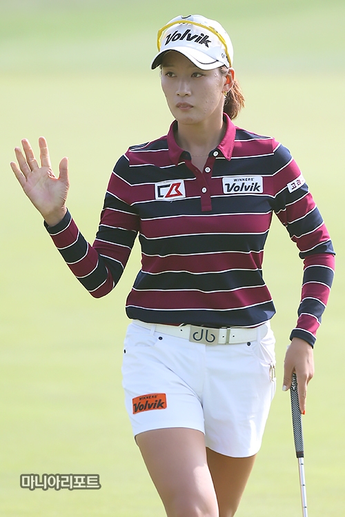 매뉴라이프LPGA클래식1라운드에서단독선두를달리고있는최운정.최운정자료사진