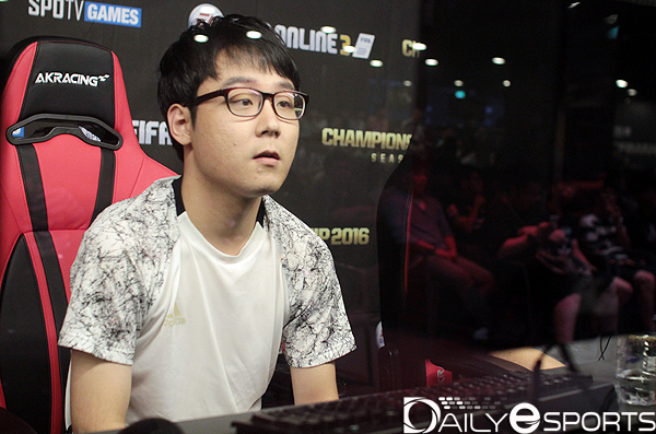 시즌 첫 승을 신고한 강성호.