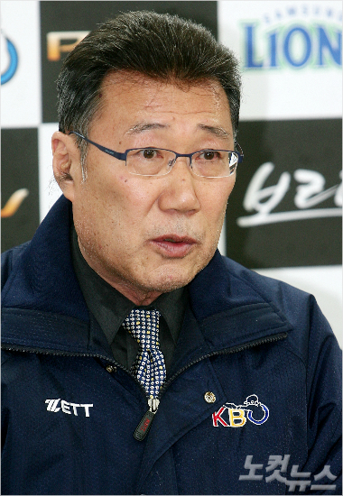 8일오전자신의사무실에서목을매숨진채발견된하일성전야구해설위원이자한국야구위원회사무총장.(자료사진=노컷뉴스)