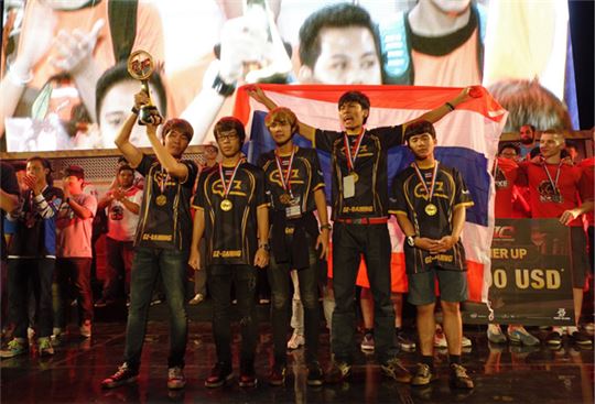 PBIC 2015에서 우승한 태국 대표팀.