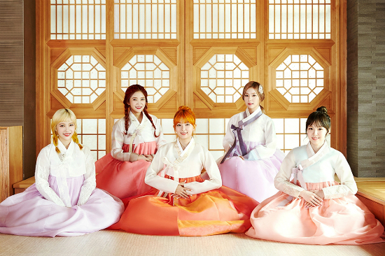 왼쪽부터조이,예리,슬기,아이린,웬디(사진=SM엔터테인먼트제공)