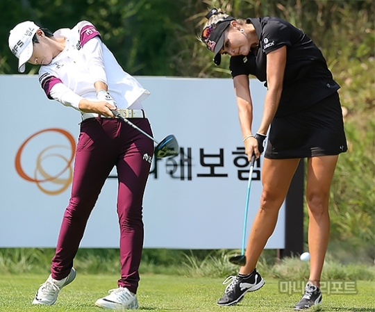 한화금융클래식에참가한박성현과렉시톰슨.사진=박태성기자