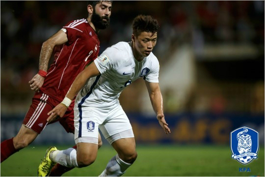 지난달중국,시리아를상대한2018러시아월드컵아시아지역최종예선에서A매치데뷔전을치른황희찬도소속팀으로돌아가골맛을봤다.(사진=대한축구협회)