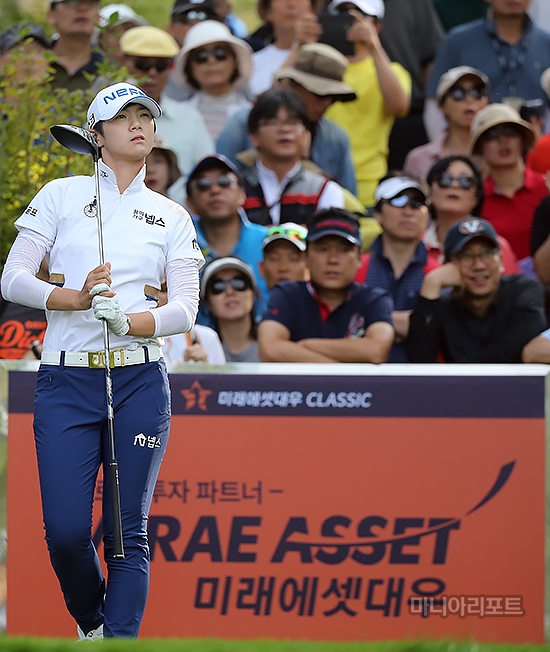 박성현의플레이를지켜보는갤러리들.춘천=박태성기자