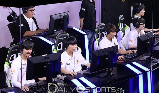 MK 오버워치 리그에서 우승한 오버칩.