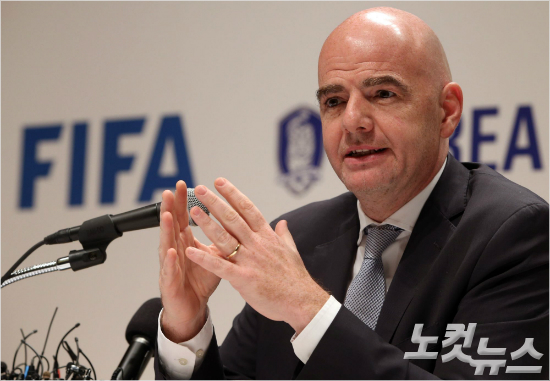 지안니인판티노국제축구연맹(FIFA)회장은회장선거당시내걸었던월드컵출전국의확대를현재32개국에서16개국이추가된48개국체제로확대개편하겠다는계획을제시했다.황진환기자