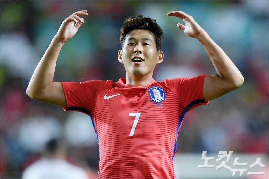 카타르전의짜릿한3-2역전승을만든손흥민의결승골은자신이가장좋아하는위치에서시도한,가장자신있는슈팅이었다.박종민기자