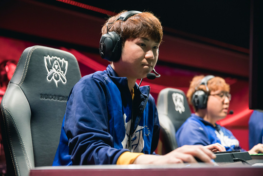 LCK 챔피언 락스, 롤드컵 8강을 잡아라! A조 2주차 현장스케치