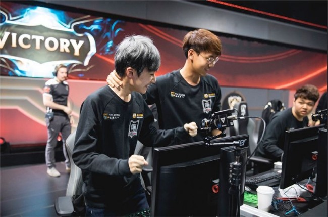 락스 타이거즈.