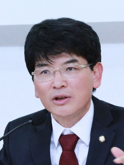 박완주 "농협은행, 대기업 무담보 고액 대출 특혜 의혹"