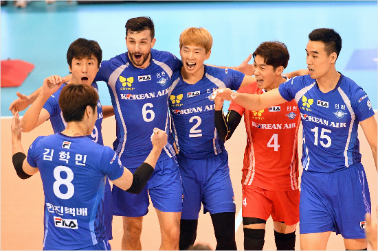 대한항공은올시즌'우승후보'가아닌진짜우승을위해대대적인변화의시기를겪고있다.(사진=한국배구연맹제공)