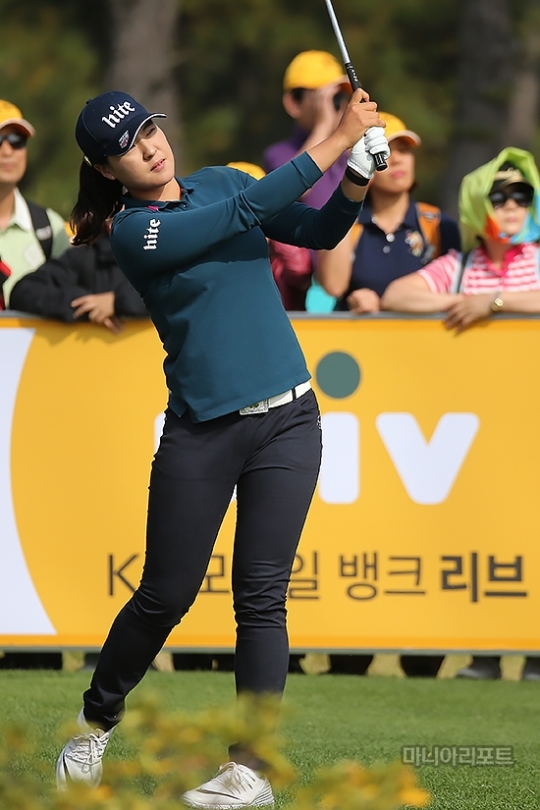 전인지가20일1라운드에서스윙하고있다.양주=박태성기자