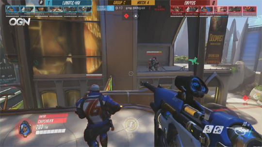 반대편 2층에 배치된 솔저:76과 아나.