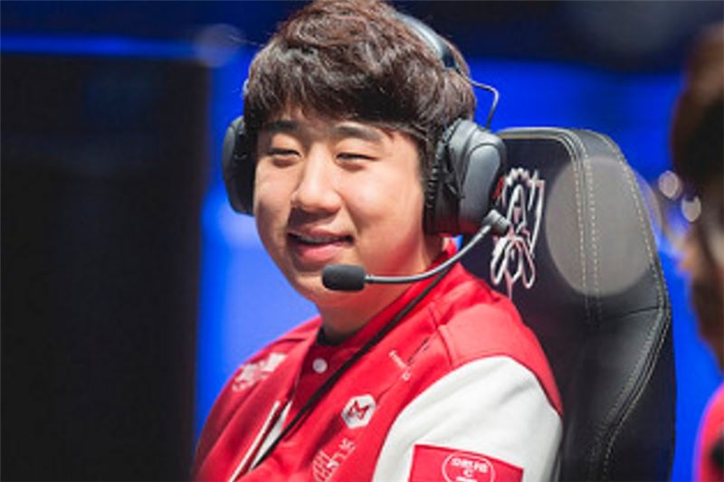 2016 시즌을 앞두고 영입된 톱 라이너 '듀크' 이호성.