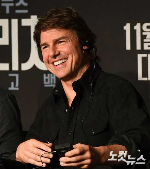 할리우드배우톰크루즈가7일오후서울논현동리츠칼튼호텔에서열린영화‘잭리처:네버고백’내한기자회견에참석해미소를짓고있다.(사진=황진환기자)
