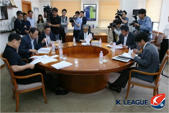 전북의승점9점삭감을결정했던상벌위원회.(사진=한국프로축구연맹제공)