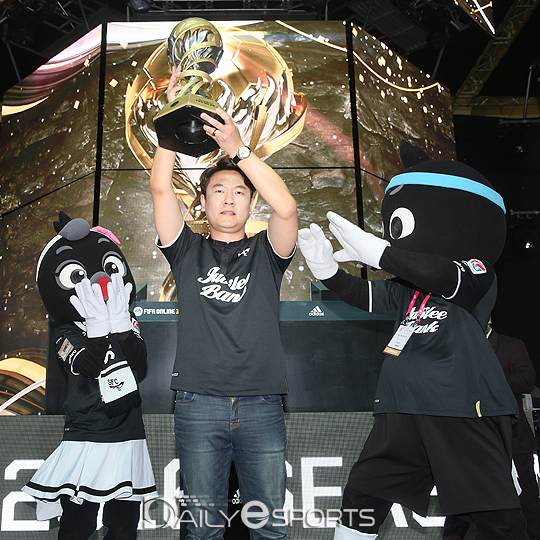 성남 FC 김정민, 챔피언십 징크스 깼다