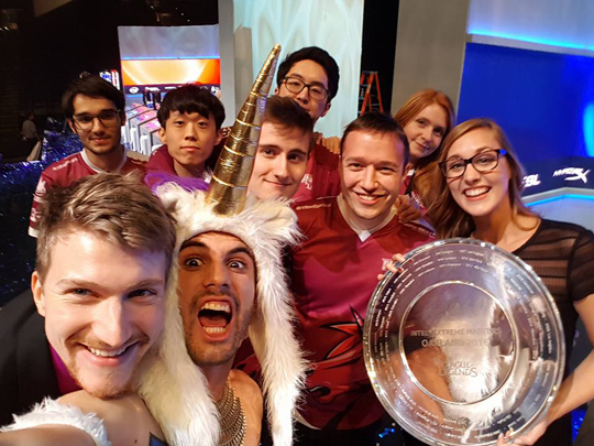 IEM 시즌11 오클랜드에서 우승을 차지한 유니콘스 오브 러브. (사진=UOL 페이스북 발췌)