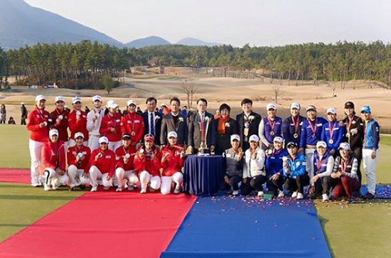 지난해KLPGA팀과LPGA팀의모습.사진=대회공식SNS
