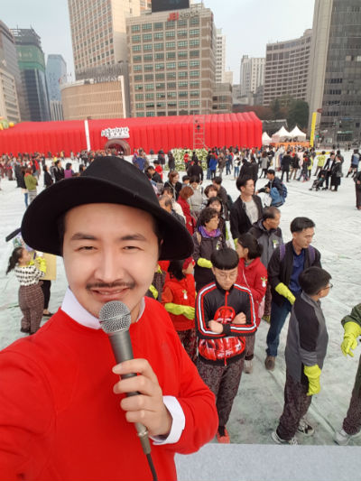 개그맨 이영식, '연말되니 최대 행복한 비명'...'바쁘네요'