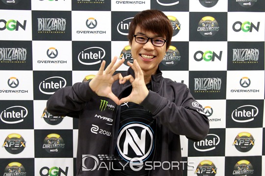 한국 팬 사로잡은 '행복한 미키', 엔비어스 우승 이끄나