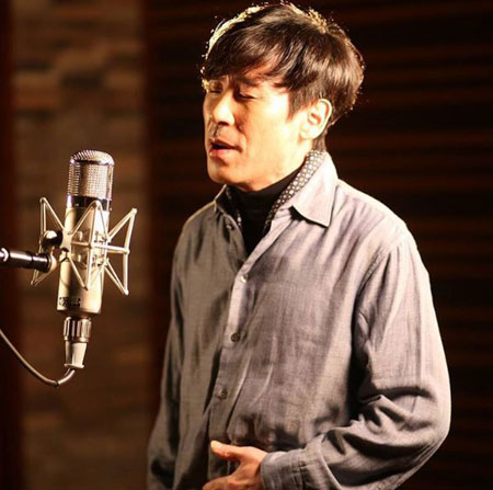 가수 조관우, 갈비뼈 부상 딛고 녹음 재개