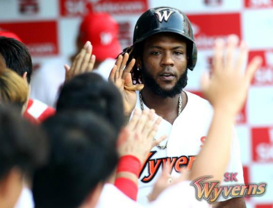 SK와이번스에서활약한외국인선수헥터고메즈가필라델피아와마이너리그계약을맺었다.(사진=SK제공)