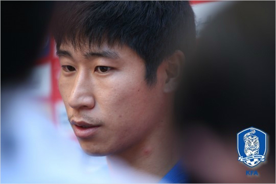 2017시즌을앞두고제주유나이티드에서승격팀강원FC로이적한국가대표출신공격수이근호는자신의이적이결정되기까지24시간도걸리지않았을정도로속전속결로모든과정이이뤄졌다고소개했다.(사진=대한축구협회제공)